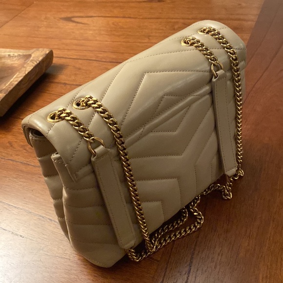 Yves St Laurent purse, purchased at Saks 5th Ave 1 year ago, mint condition - Picture 2 of 5